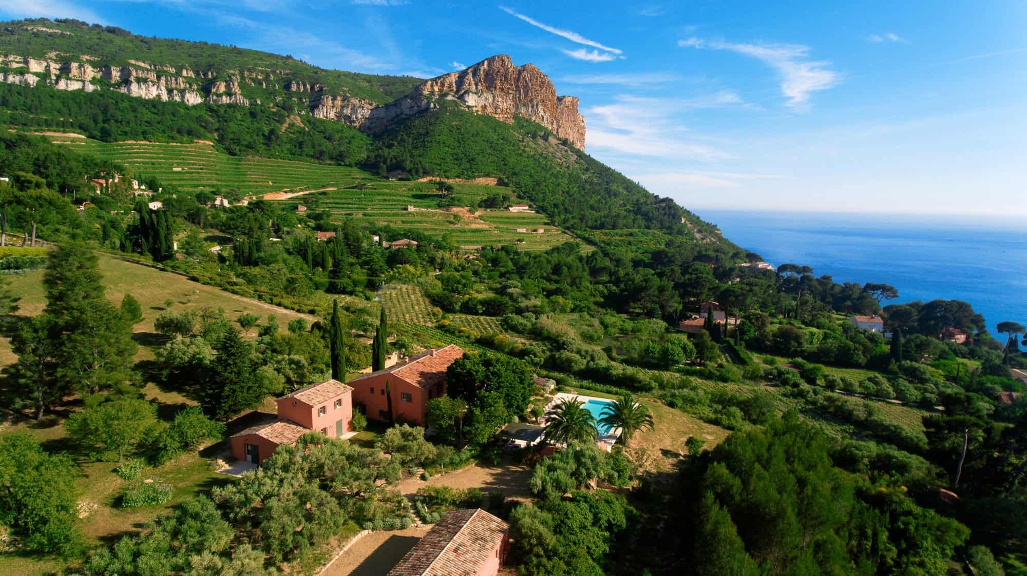 luxury farmhouse 7 Rooms for seasonal rent on CASSIS (13260)