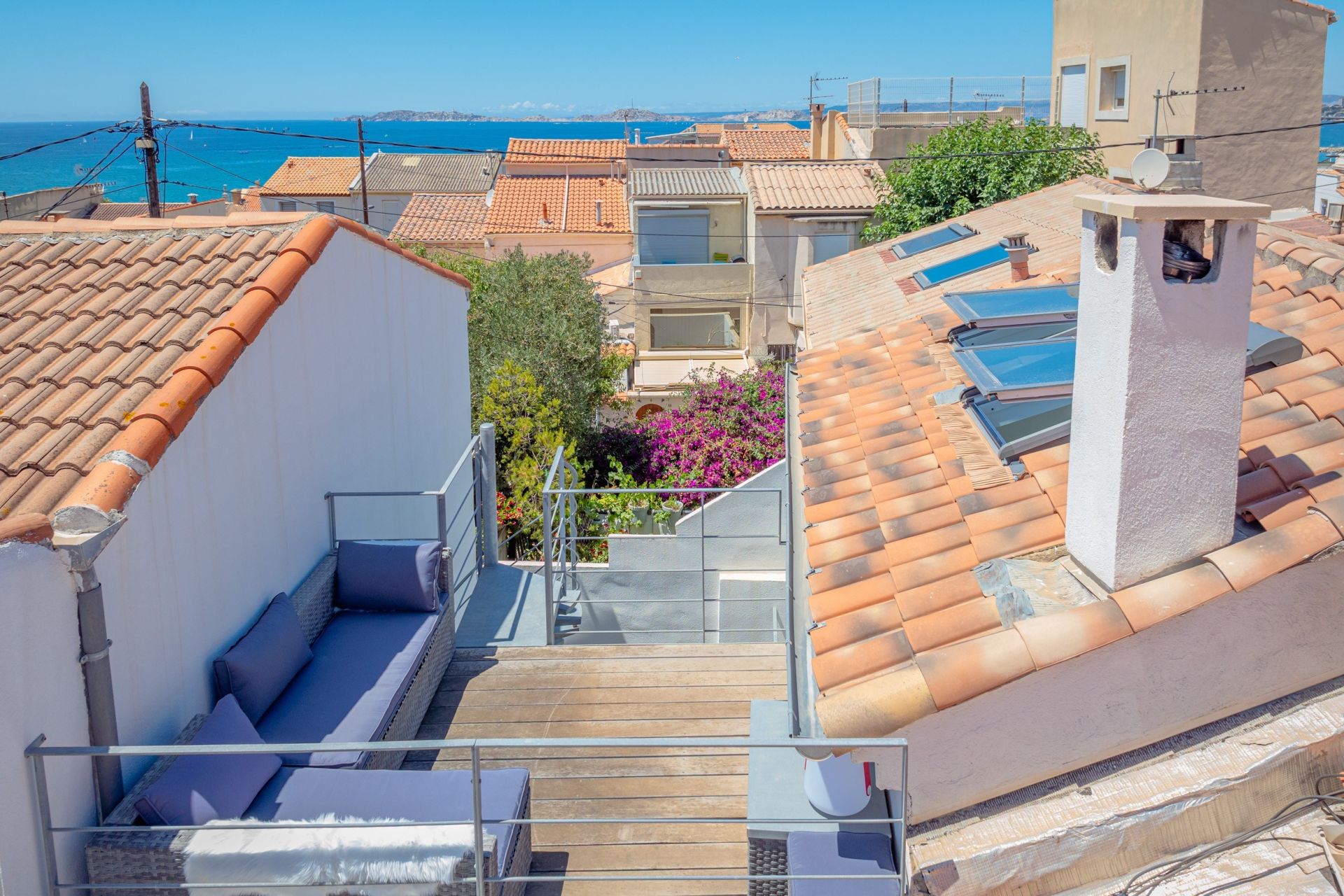 luxury house 3 Rooms for sale on MARSEILLE (13008)